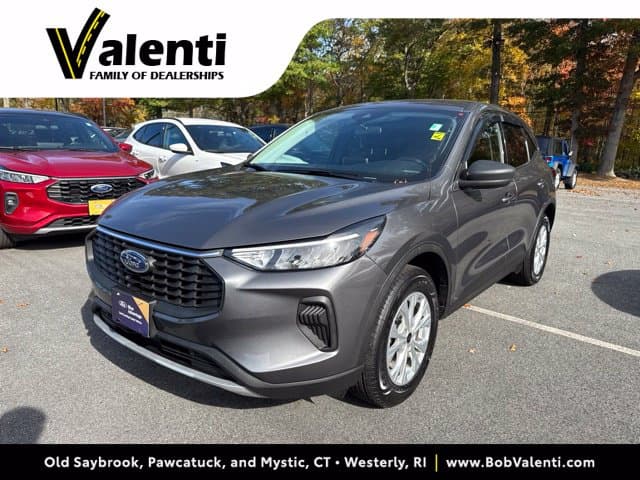 2023 Ford Escape Active — photo 1 of 22