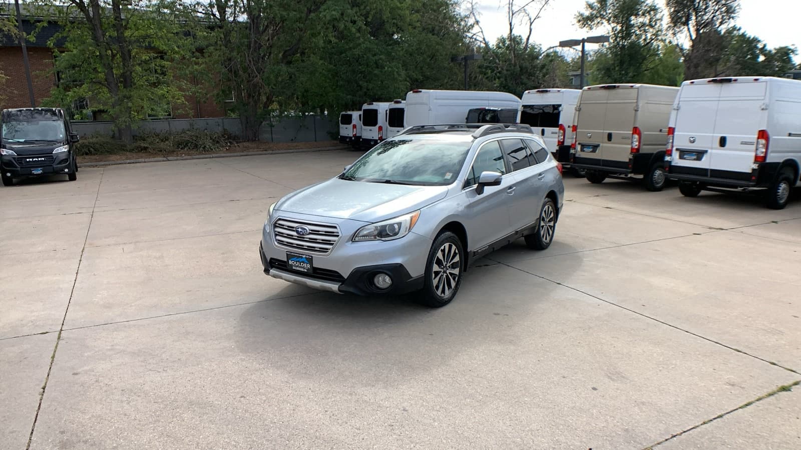 2016 Subaru Outback 2.5i Limited — photo 1 of 27