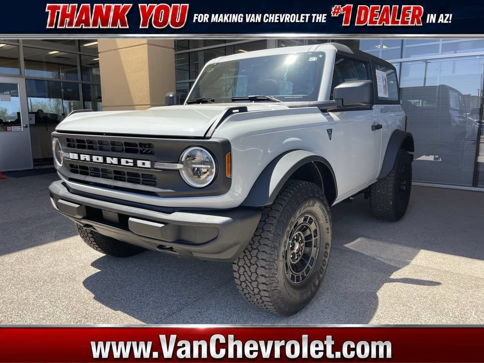 2026 Ford Bronco Base — photo 1 of 32