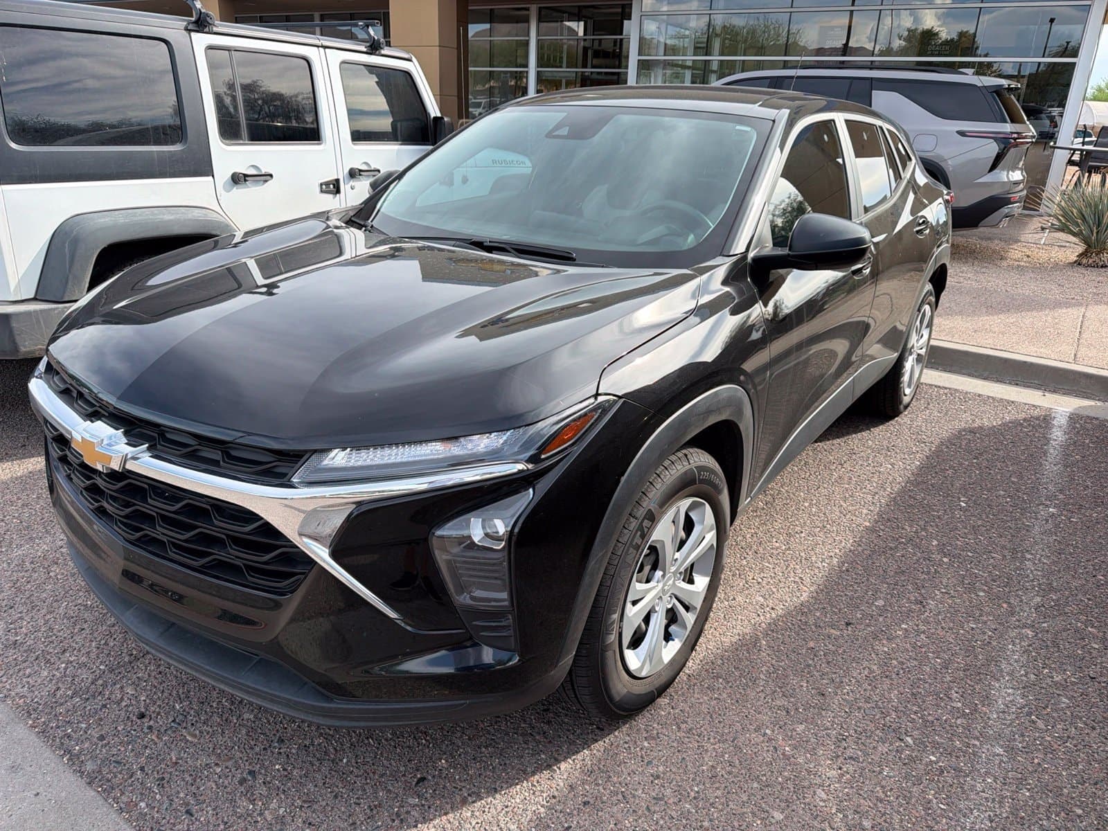 2024 Chevrolet Trax LS — photo 1 of 7