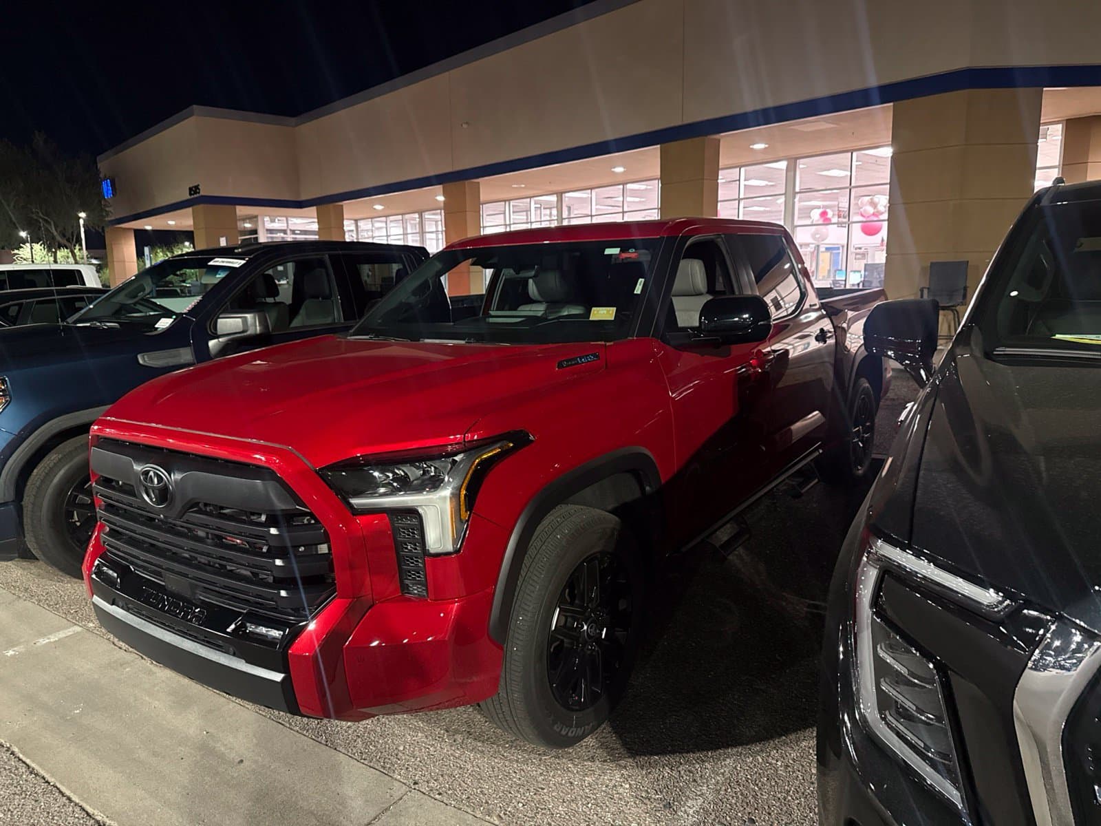2025 Toyota Tundra 4WD Limited Hybrid — photo 1 of 8
