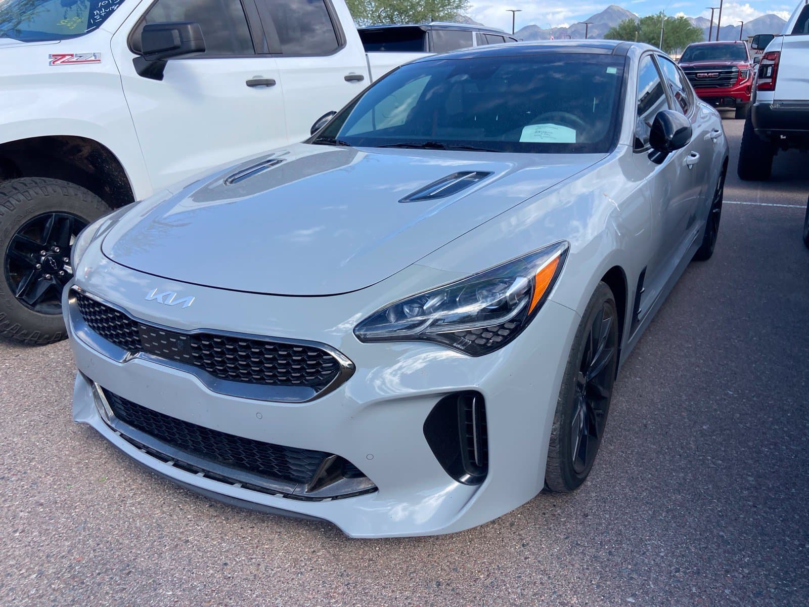 2023 Kia Stinger GT2 — photo 1 of 11