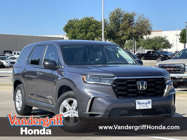 2023 Honda Pilot LX — photo 1 of 28