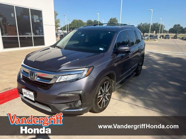 2022 Honda Pilot Touring 8-Passenger — photo 1 of 17