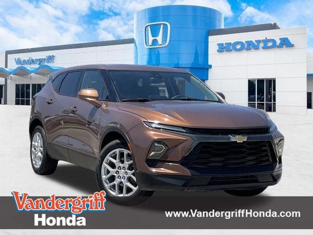 2023 Chevrolet Blazer LT — photo 1 of 30