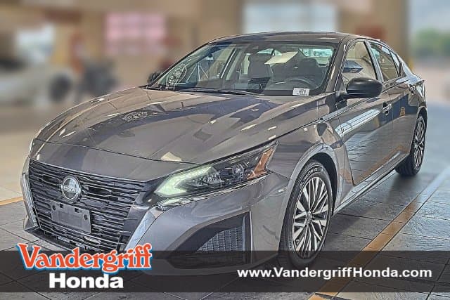 2024 Nissan Altima 2.5 SV — photo 1 of 15