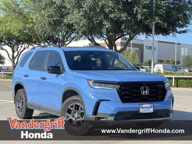 2025 Honda Pilot TrailSport — photo 1 of 32