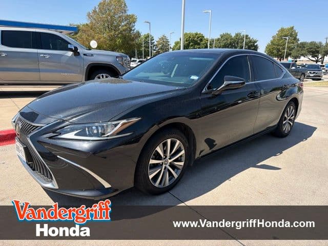 2019 Lexus ES Base — photo 1 of 17