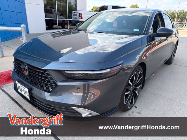 2025 Honda Accord Hybrid Touring — photo 1 of 16