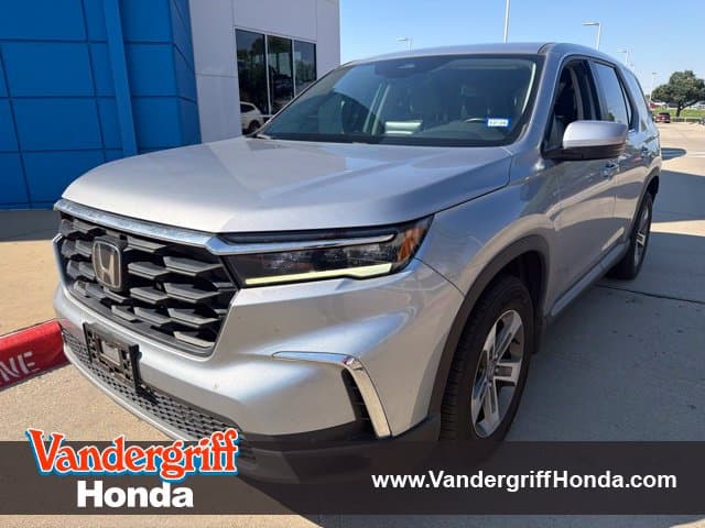2024 Honda Pilot Base — photo 1 of 17
