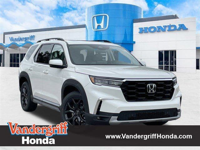 2025 Honda Pilot Touring — photo 1 of 28