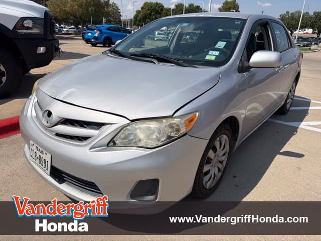 2012 Toyota Corolla LE — photo 1 of 17