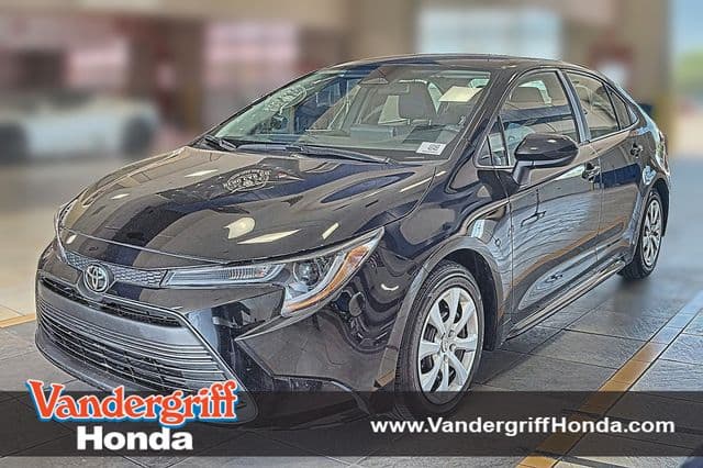 2025 Toyota Corolla LE — photo 1 of 16