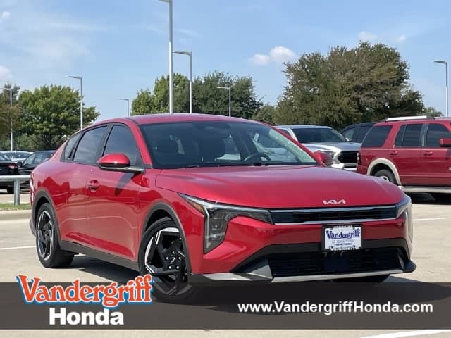 2025 Kia K4 EX — photo 1 of 28