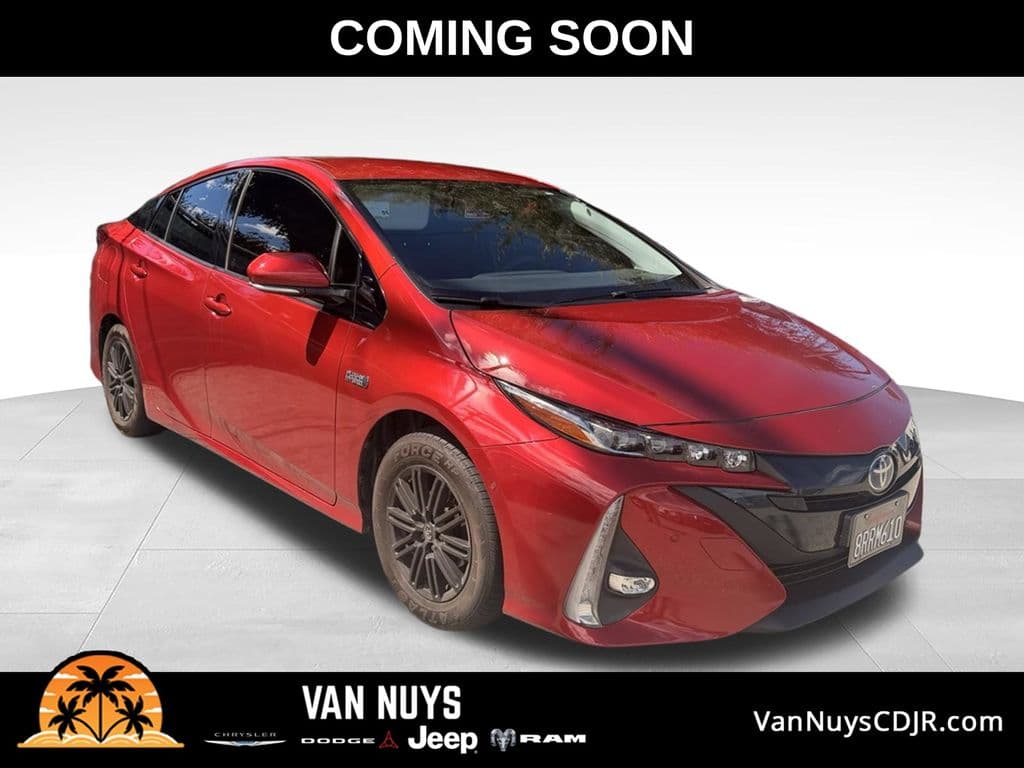 2017 Toyota Prius Prime Advanced — photo 1 of 8