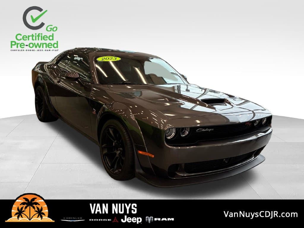2023 Dodge Challenger R/T Scat Pack — photo 1 of 5
