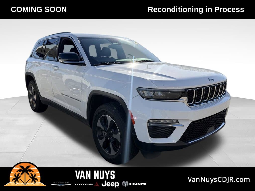 2024 Jeep Grand Cherokee 4xe Base — photo 1 of 6