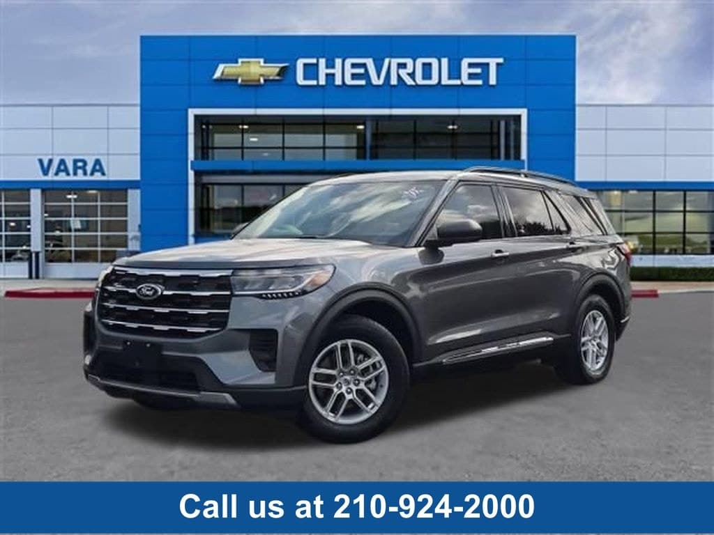 2025 Ford Explorer Active — photo 1 of 33
