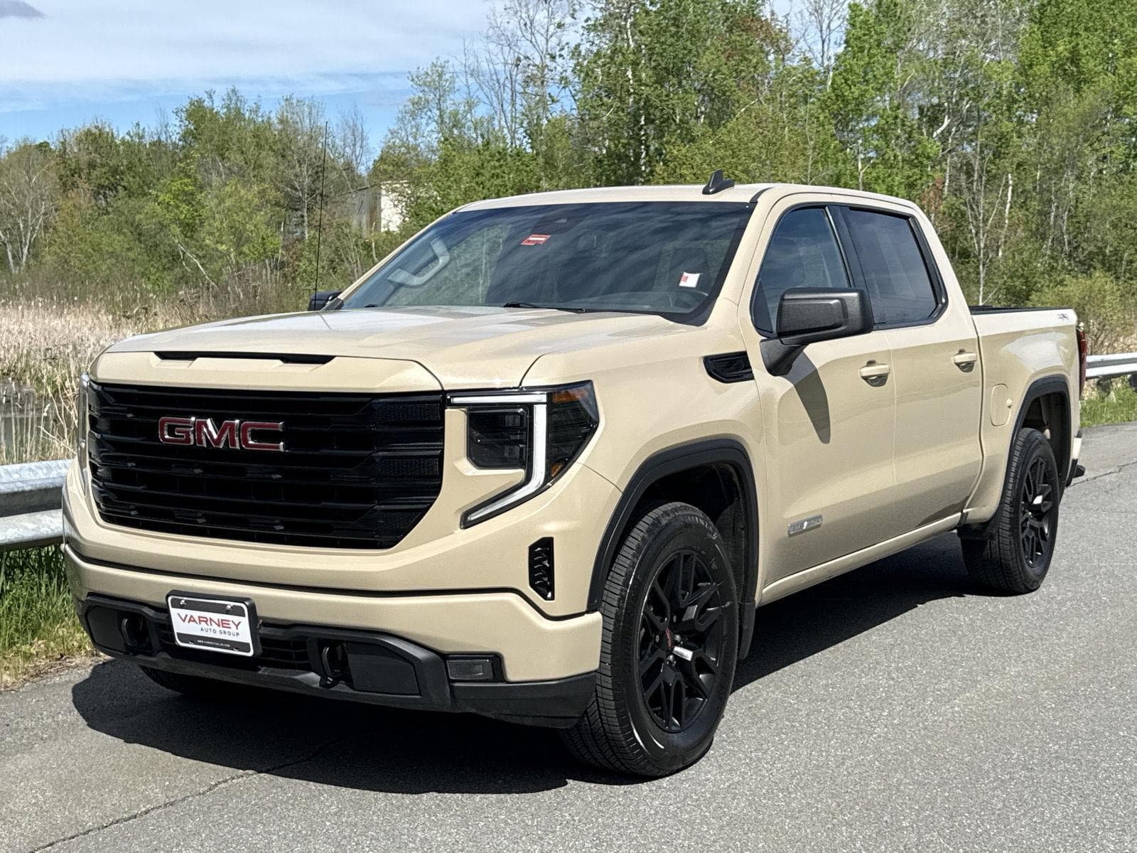 2023 GMC Sierra 1500 Elevation — photo 1 of 20