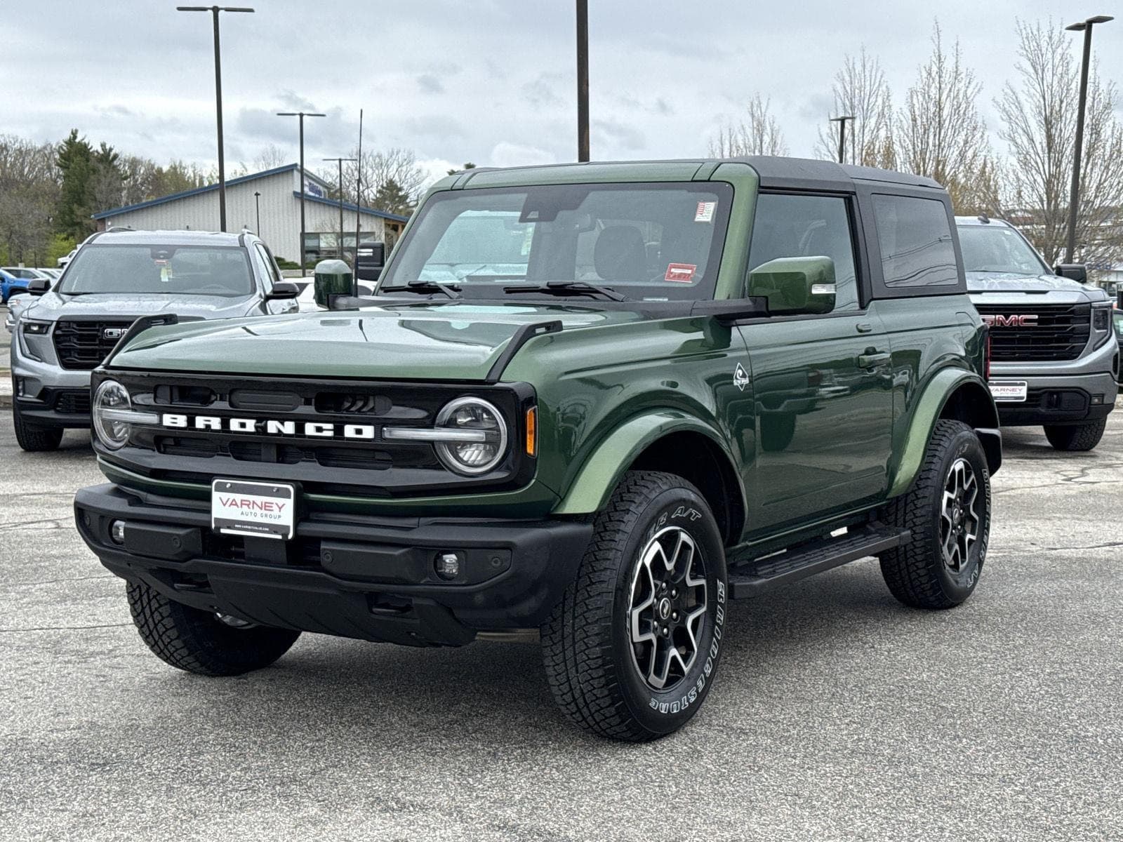 2023 Ford Bronco Base — photo 1 of 25