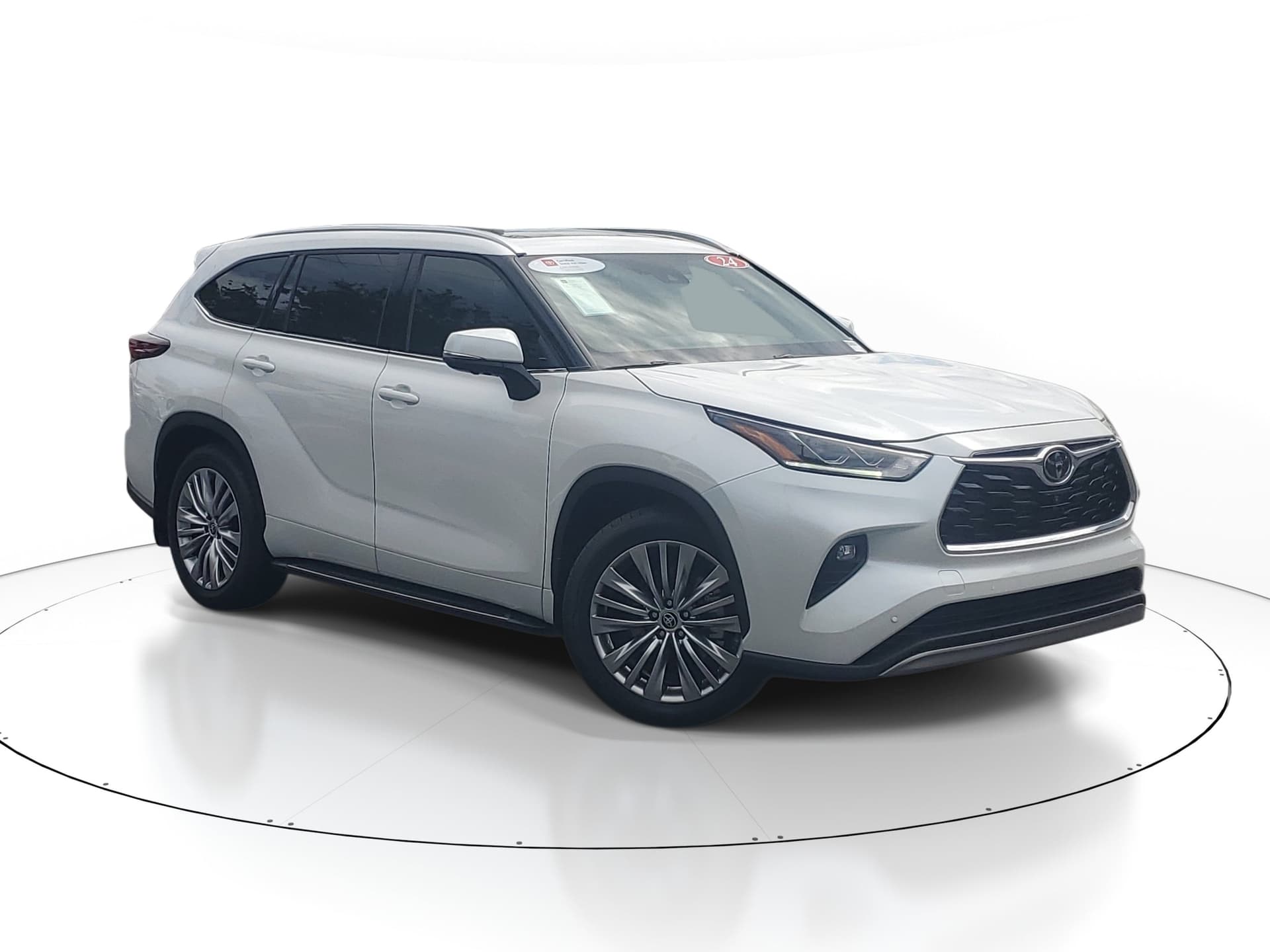 2024 Toyota Highlander Platinum — photo 1 of 32