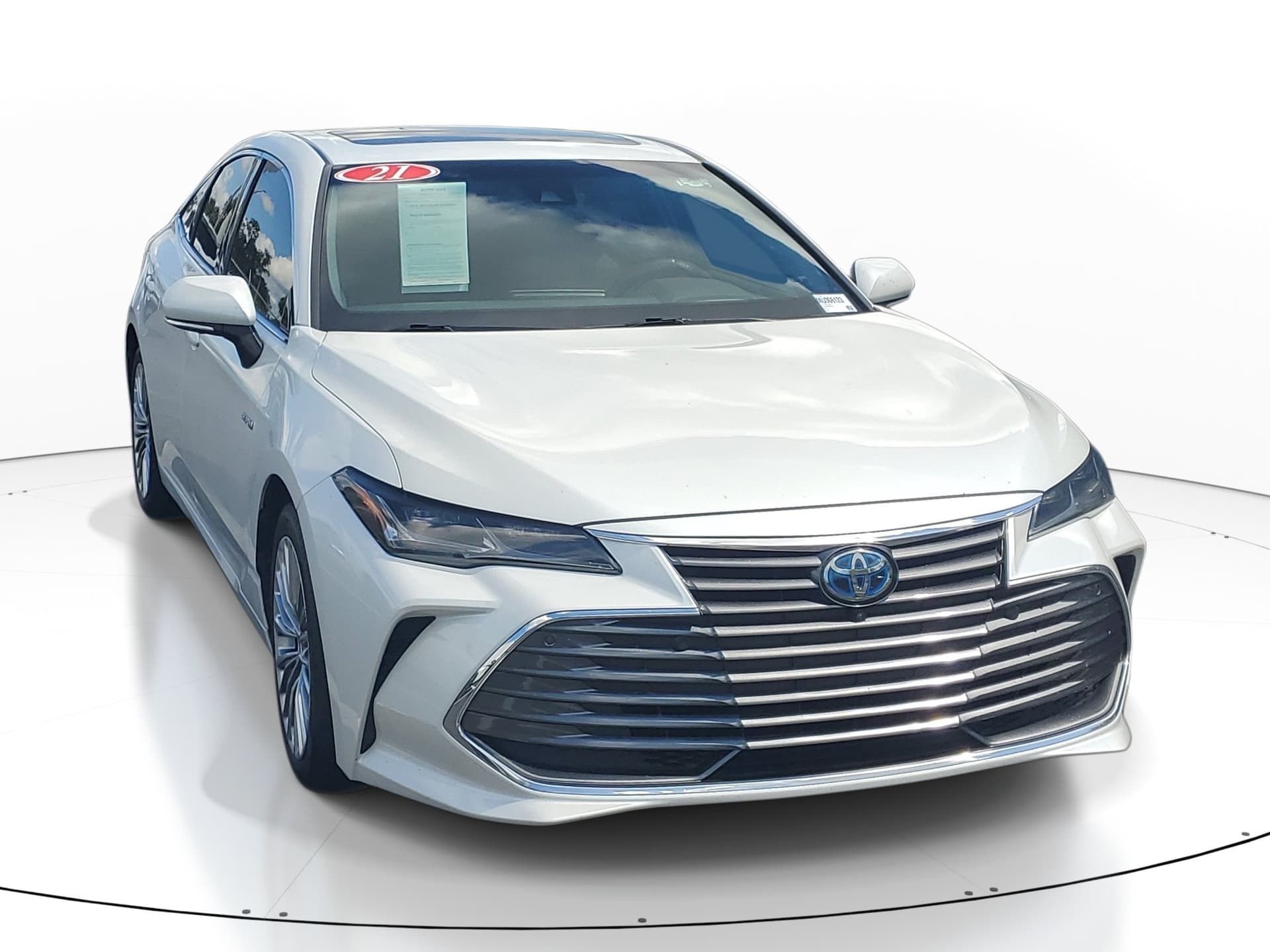 2021 Toyota Avalon Hybrid Limited — photo 1 of 10
