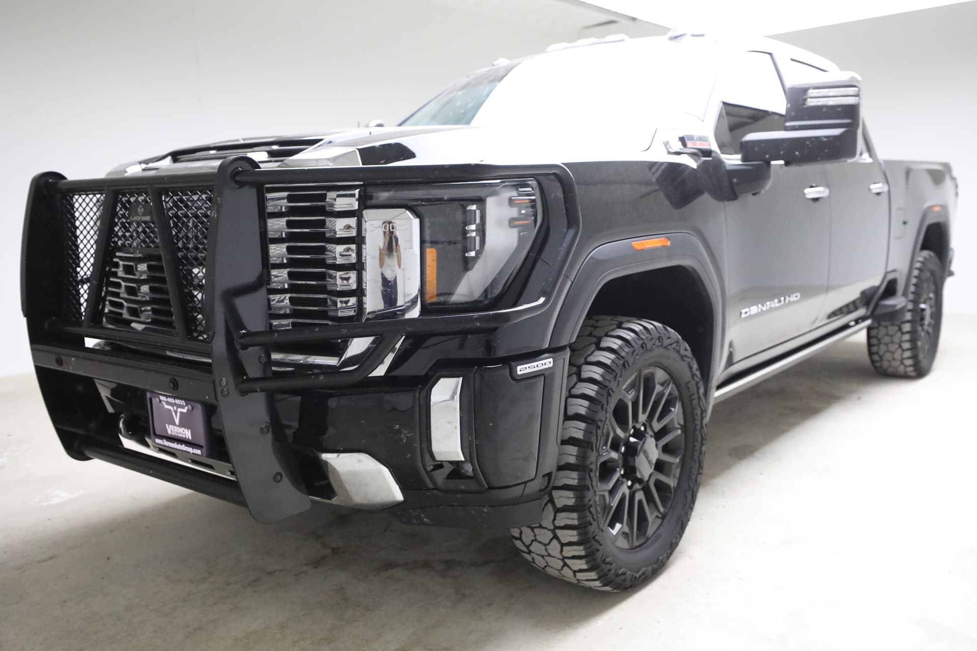 2024 GMC Sierra 2500 HD Denali — photo 1 of 15