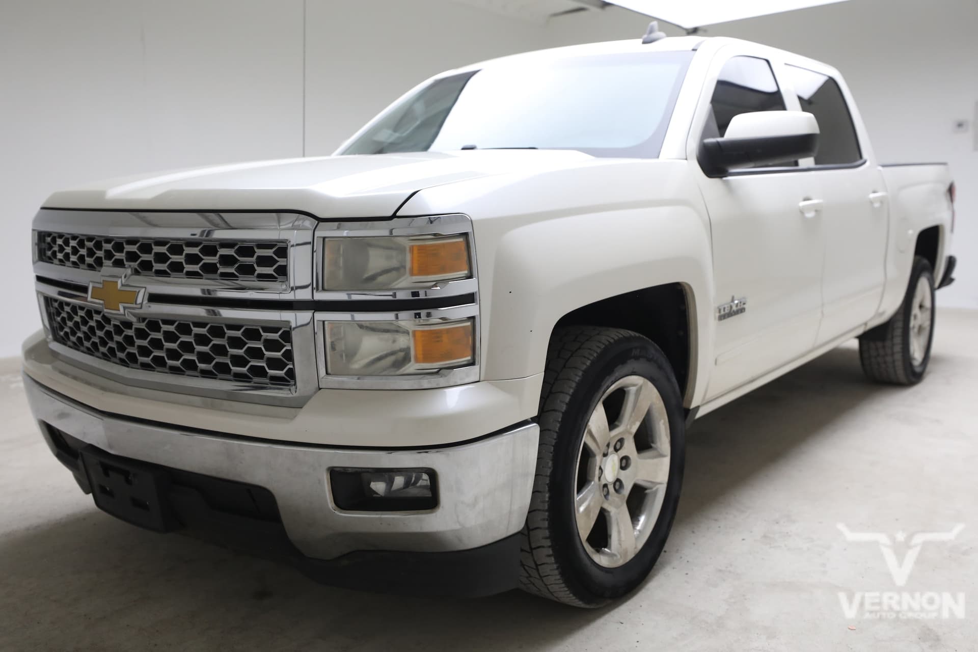 2015 Chevrolet Silverado 1500 LT — photo 1 of 39