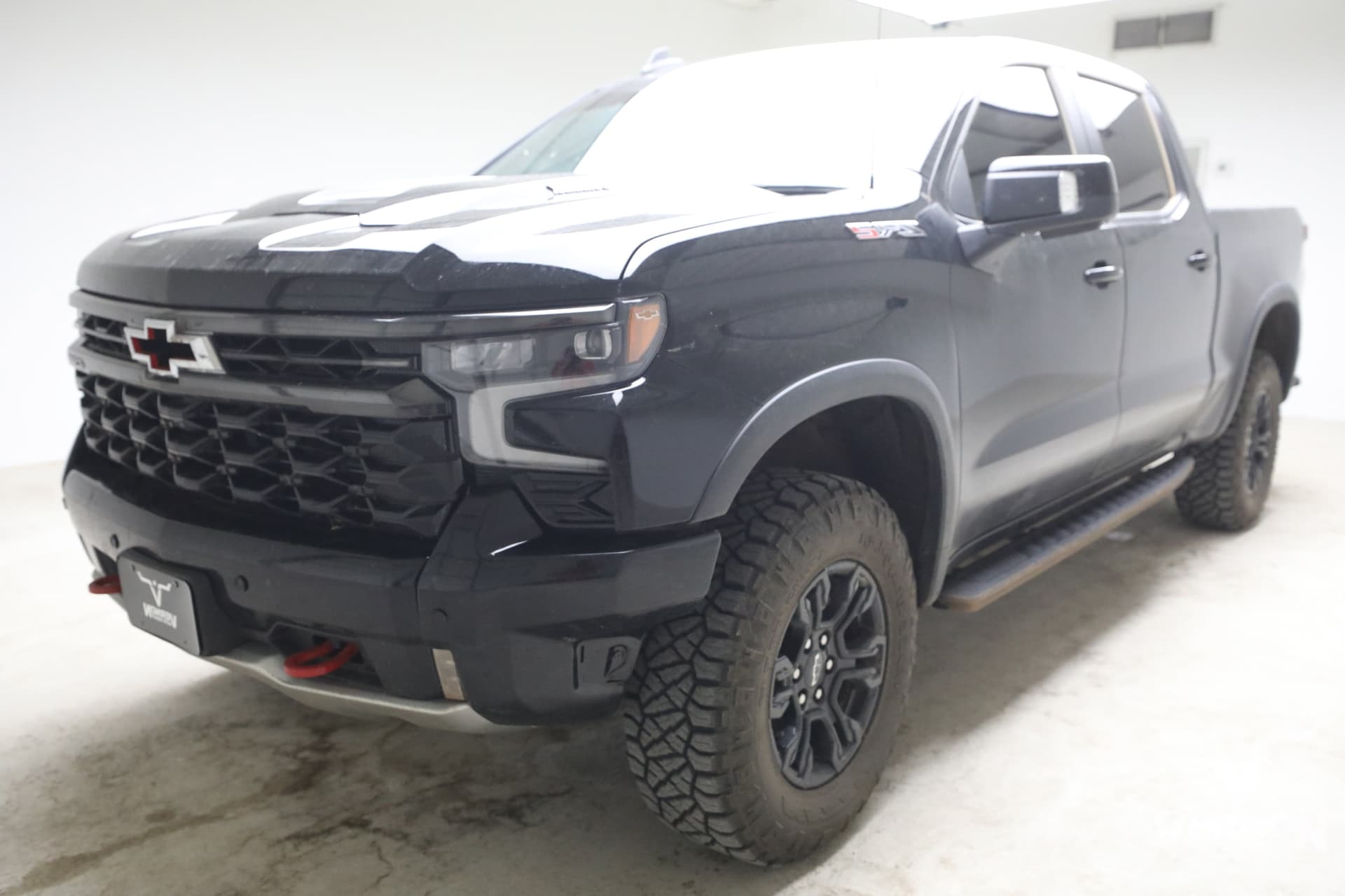 2025 Chevrolet Silverado 1500 ZR2 — photo 1 of 14