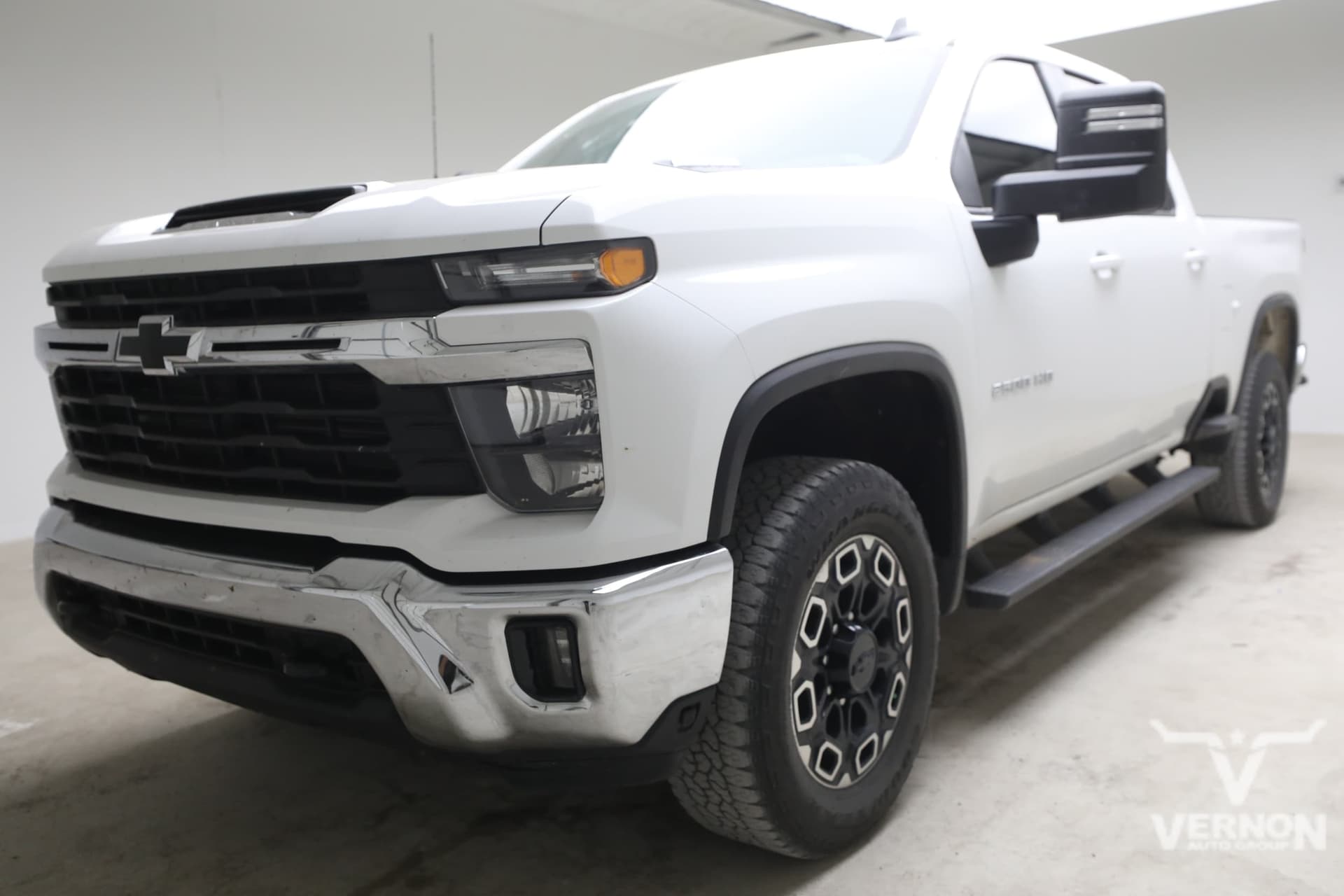 2025 Chevrolet Silverado 2500HD LT — photo 1 of 15