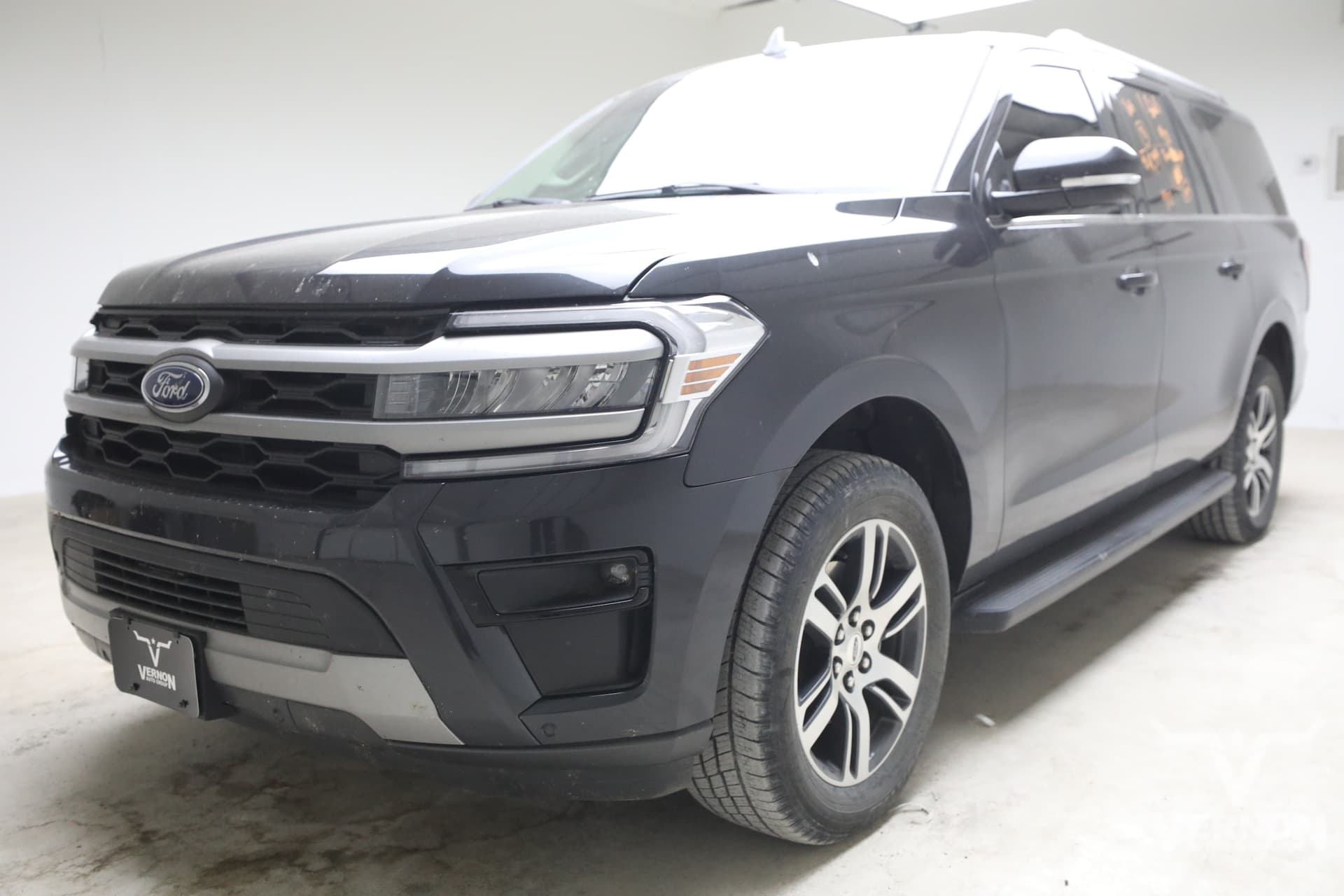 2024 Ford Expedition Max XLT — photo 1 of 13