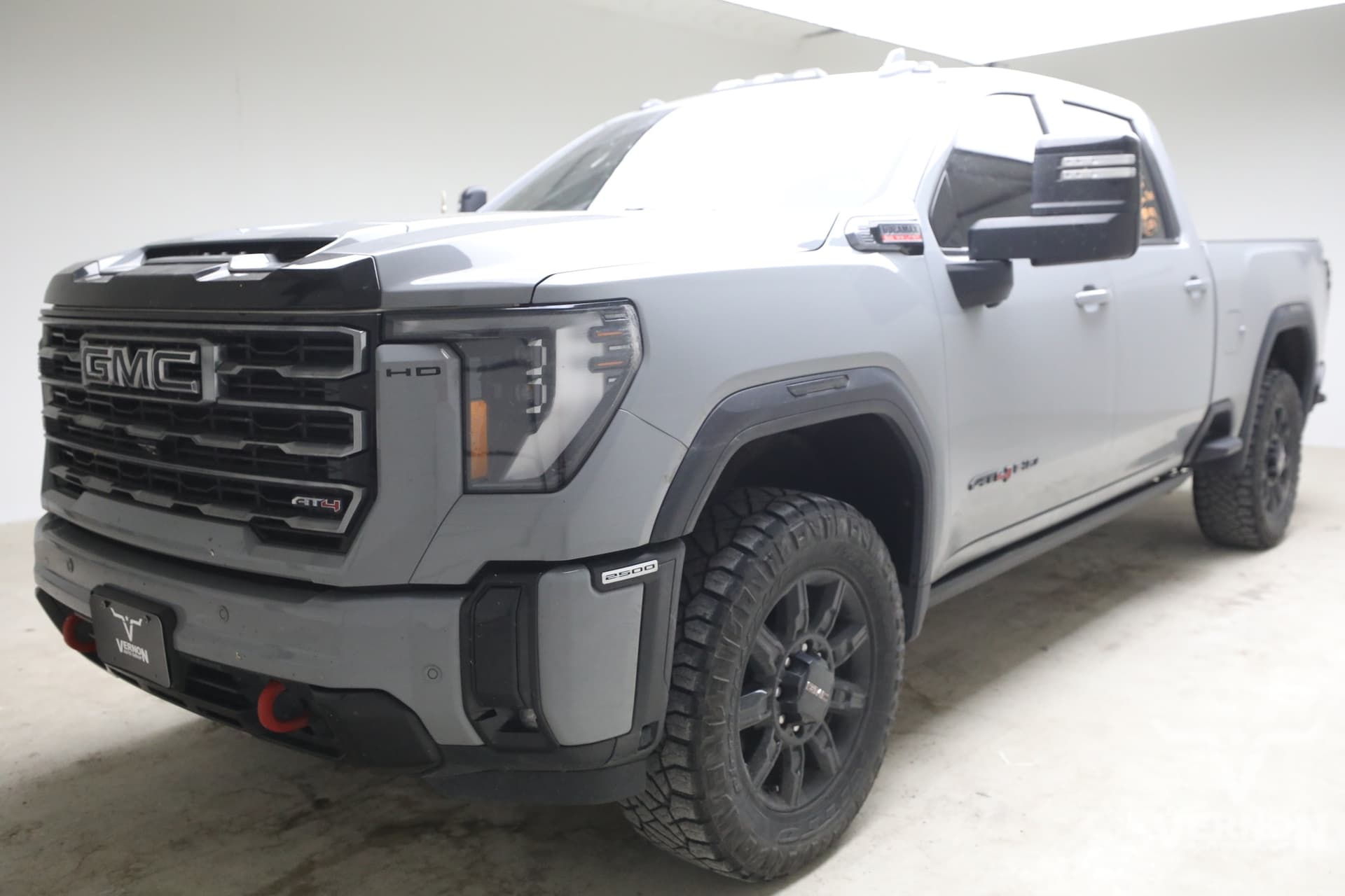 2025 GMC Sierra 2500HD AT4 — photo 1 of 14