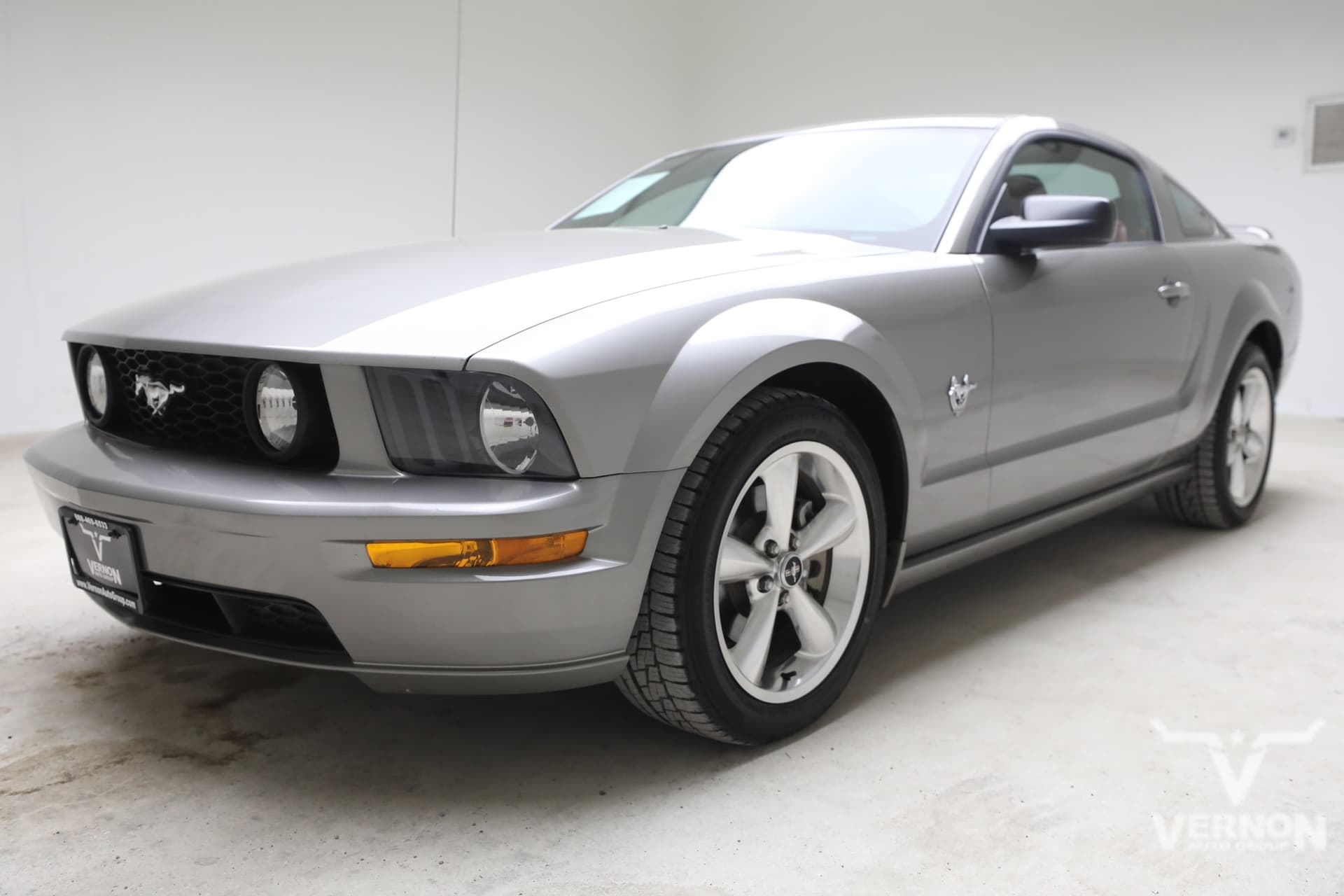 2009 Ford Mustang Base — photo 1 of 28