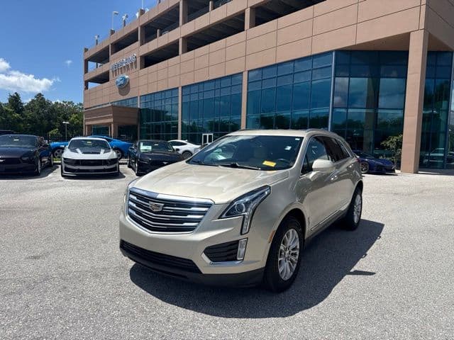 2017 Cadillac XT5 Base — photo 1 of 13