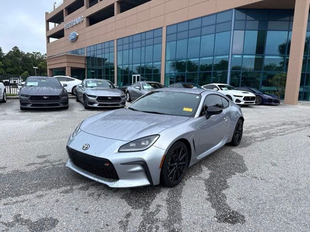 2022 Toyota GR86 Premium — photo 1 of 12