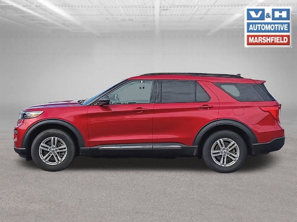 2021 Ford Explorer XLT — photo 1 of 3