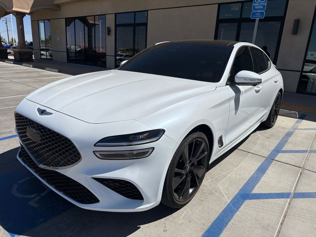 2023 Genesis G70 3.3T — photo 1 of 11