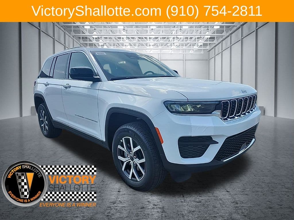 2027 Jeep Grand Cherokee Laredo X — photo 1 of 60