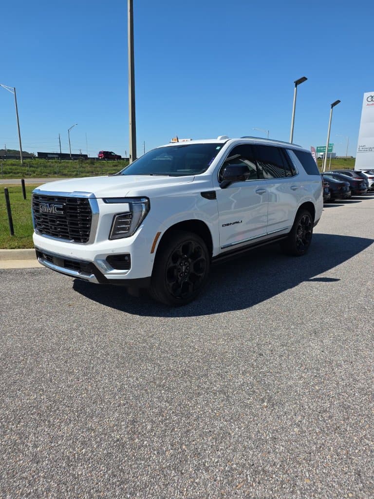 2026 GMC Yukon Denali — photo 1 of 6