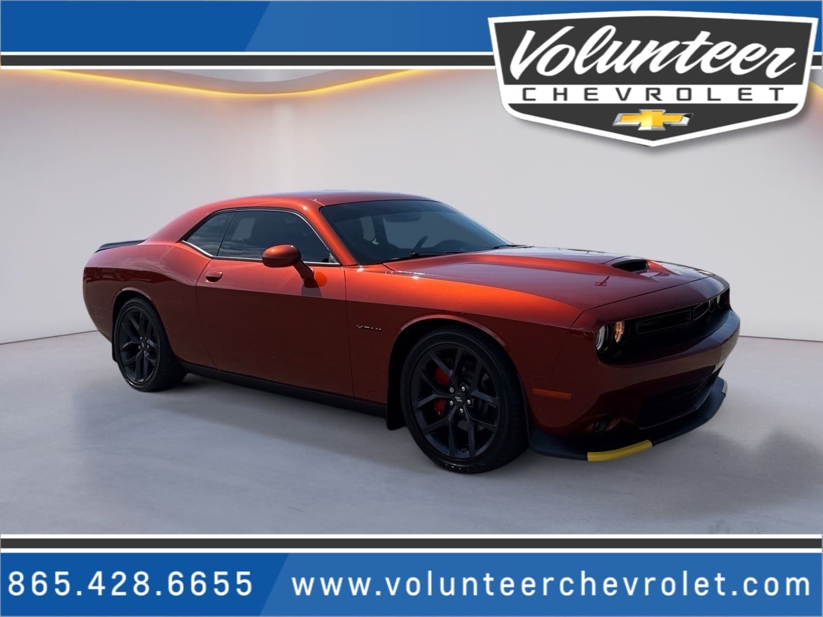 2022 Dodge Challenger R/T — photo 1 of 20