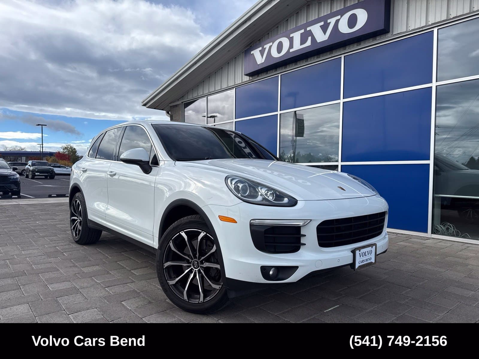 2016 Porsche Cayenne Base — photo 1 of 27