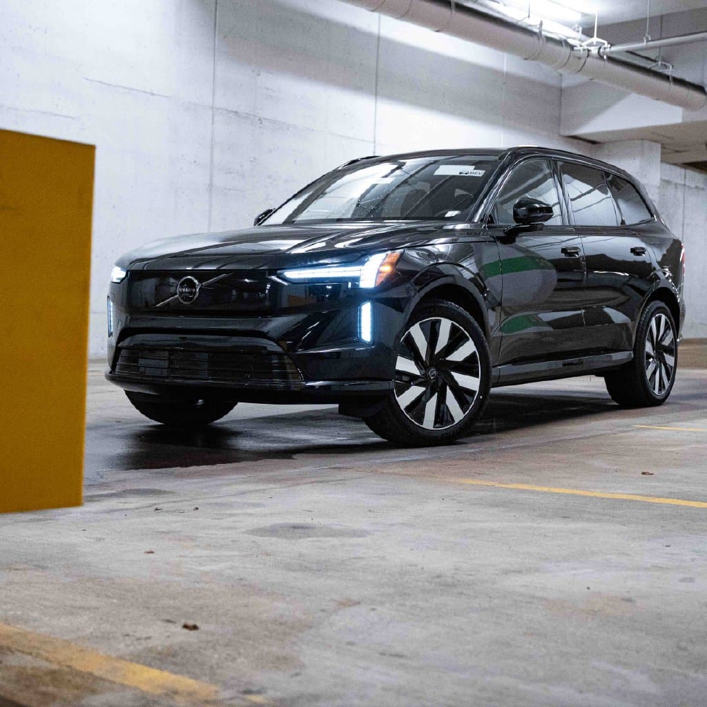 2026 Volvo EX90 Base — photo 1 of 30