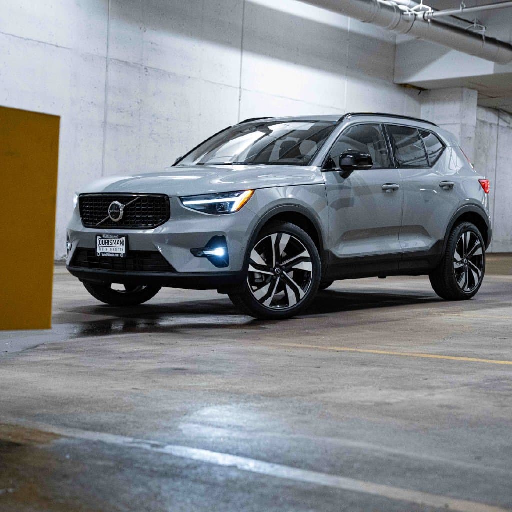 2026 Volvo XC40 Ultra — photo 1 of 30