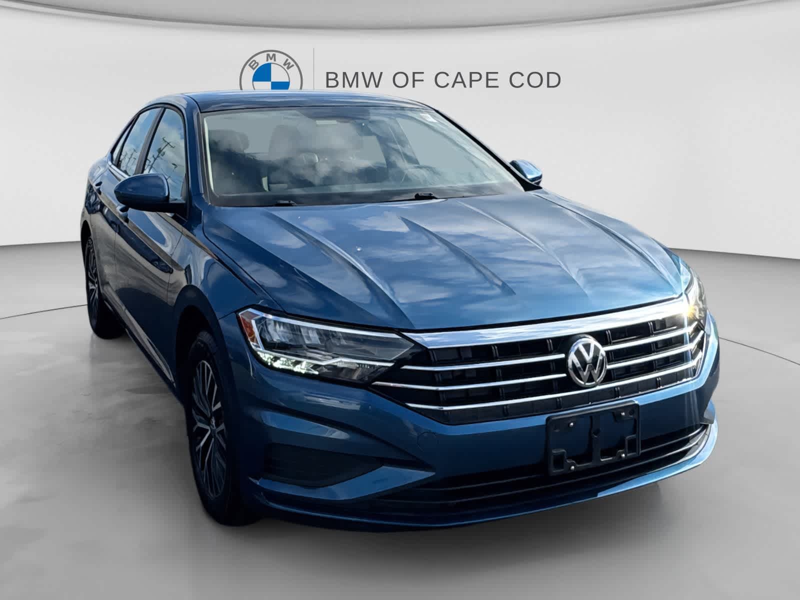 2020 Volkswagen Jetta SE — photo 1 of 28