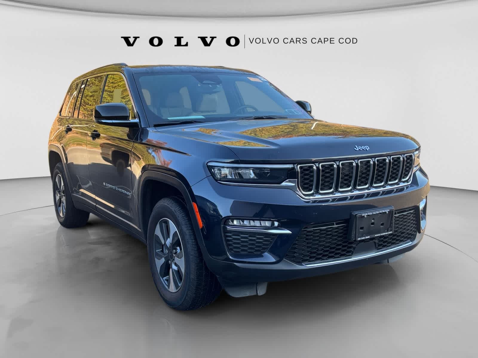2024 Jeep Grand Cherokee 4xe Base — photo 1 of 3