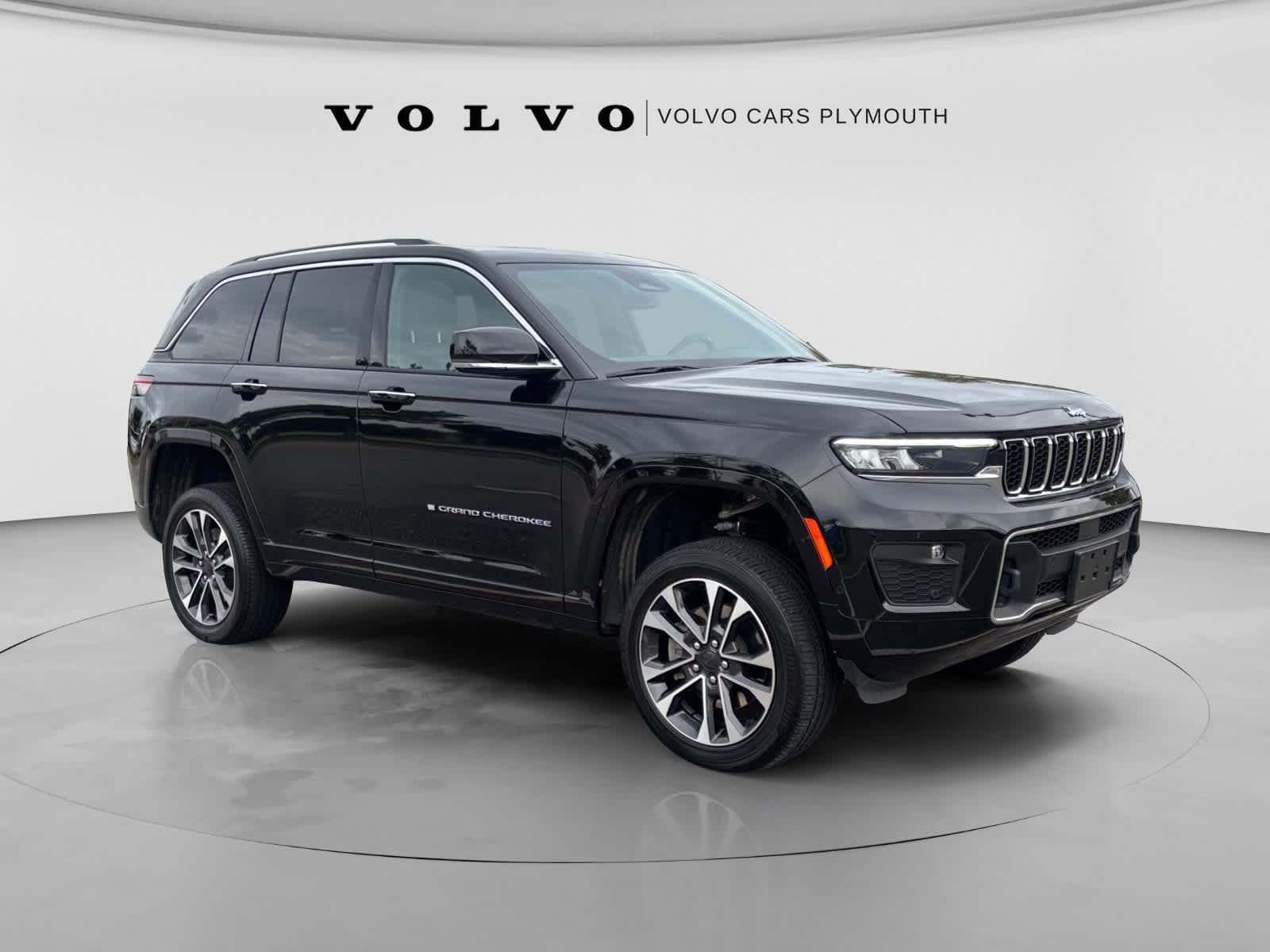 2023 Jeep Grand Cherokee 4xe Overland — photo 1 of 28