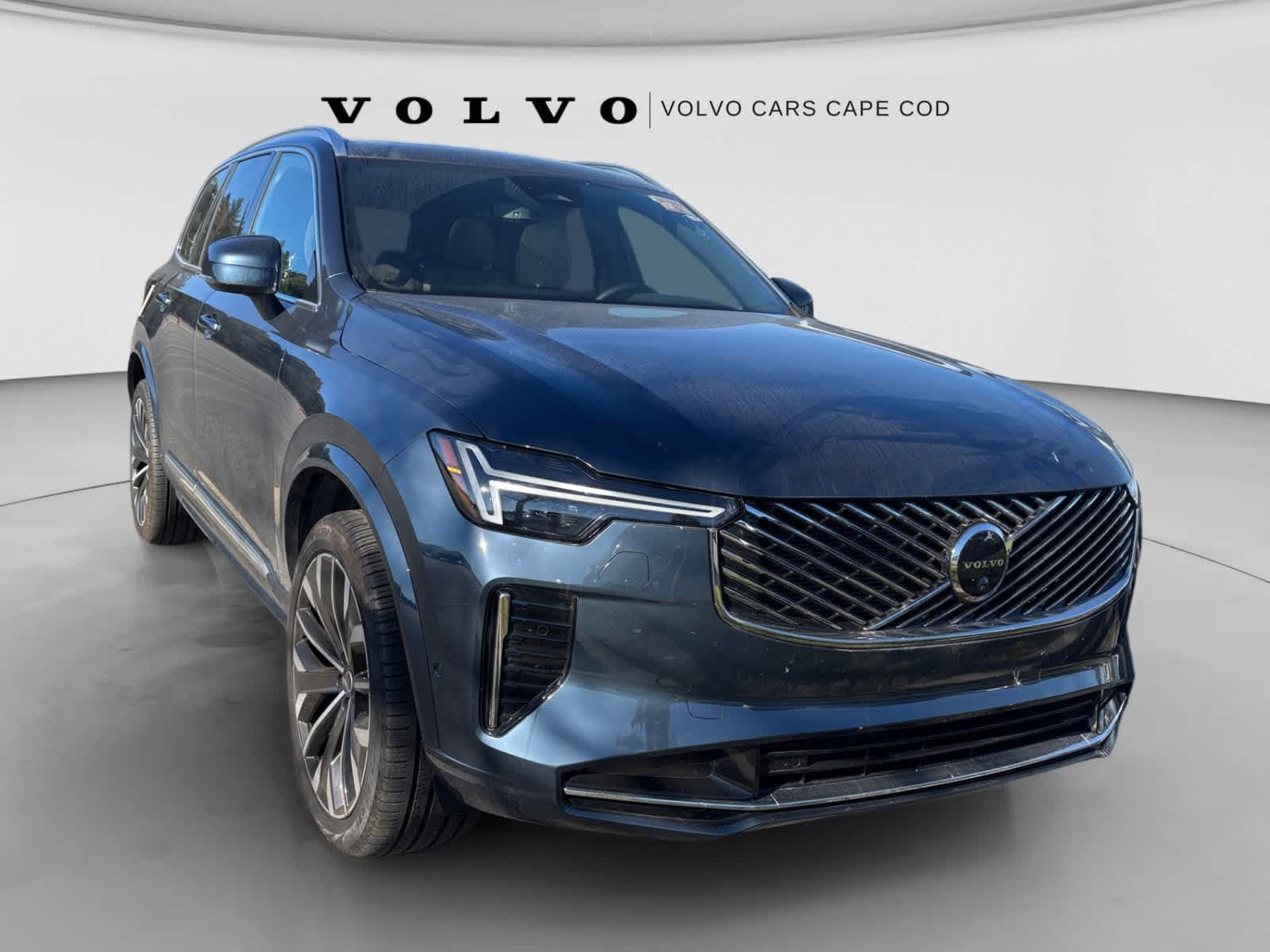 2026 Volvo XC90 Base — photo 1 of 3