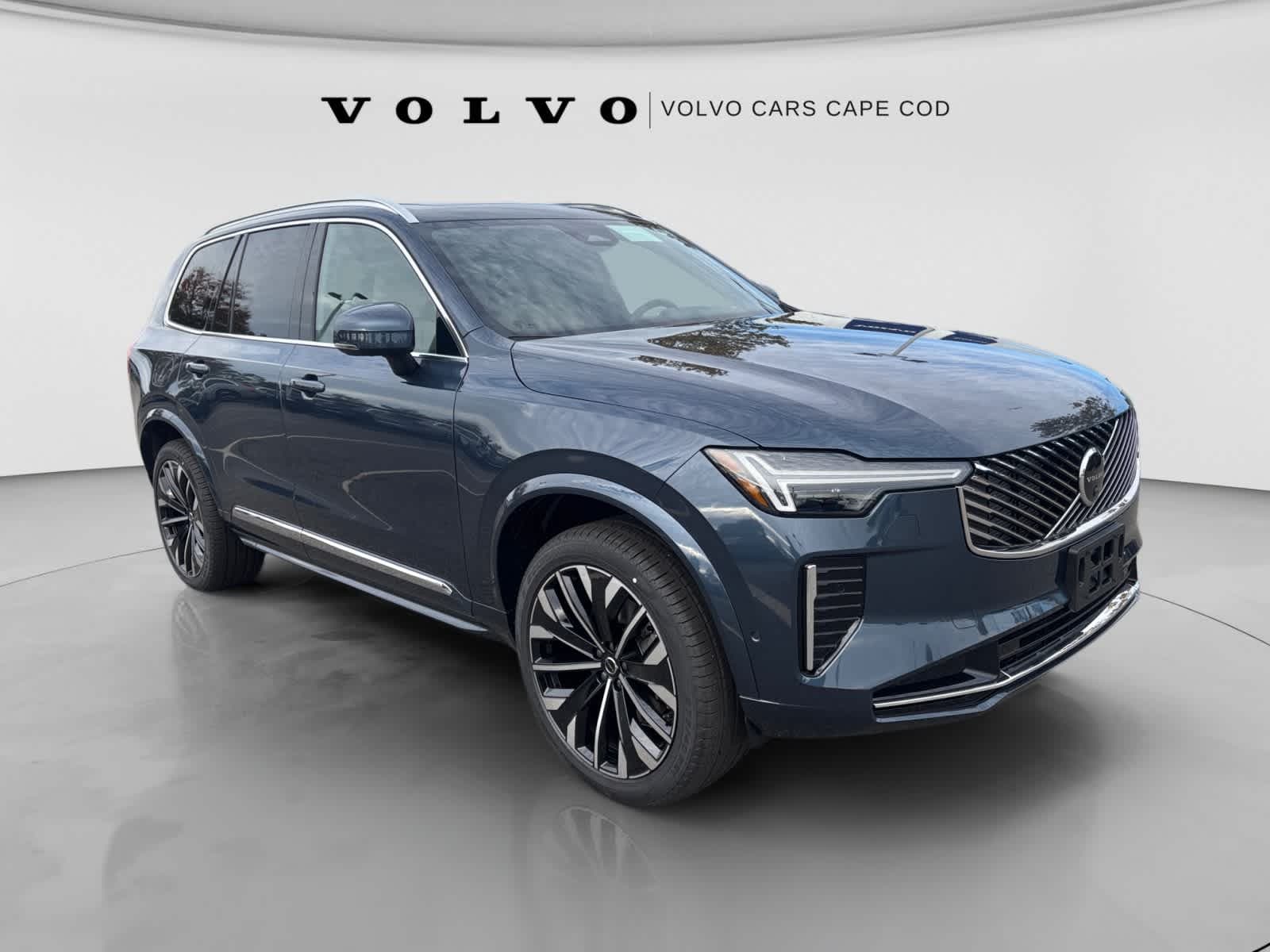 2027 Volvo XC90 Plus — photo 1 of 28