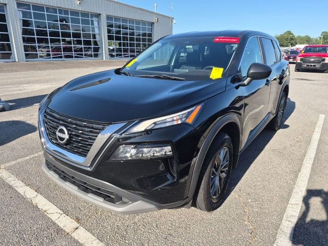 2023 Nissan Rogue S — photo 1 of 5