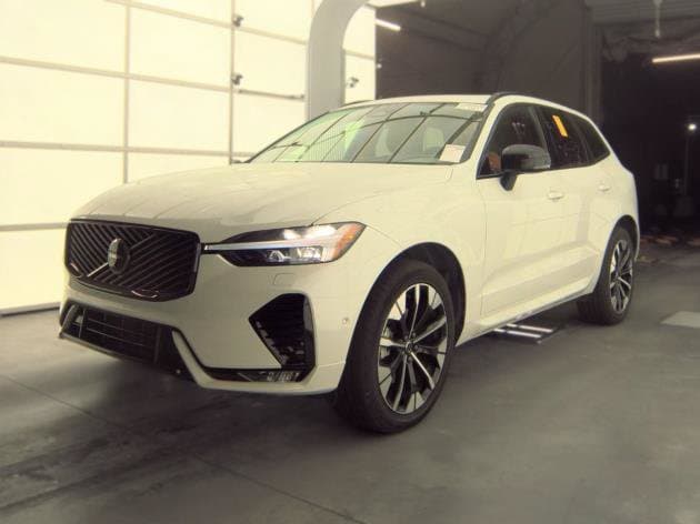 2026 Volvo XC60 Base — photo 1 of 7